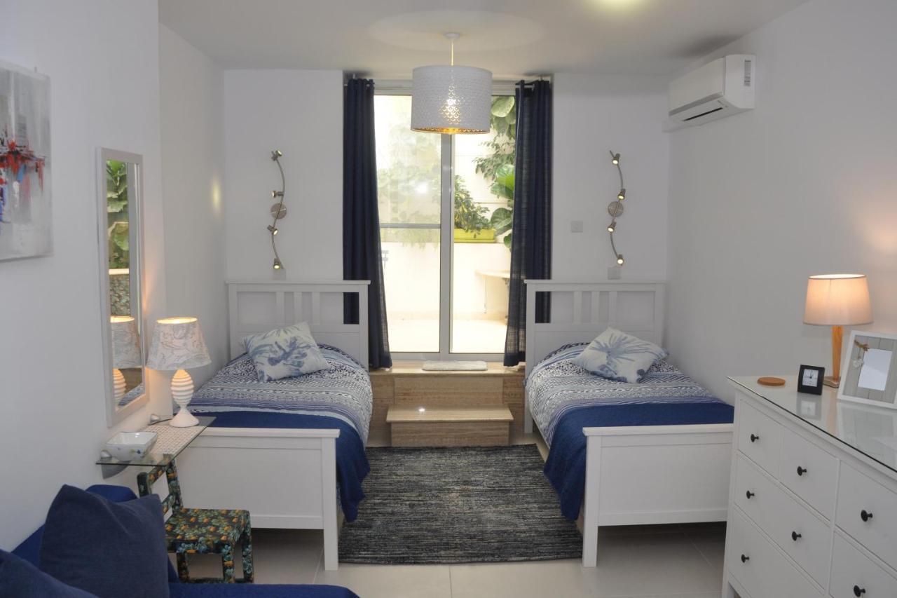 Private Apartment In Pembroke St Julians Zewnętrze zdjęcie